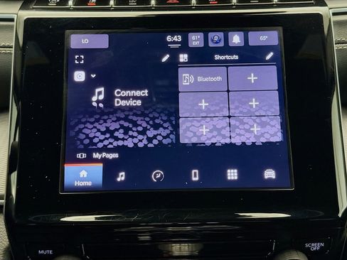 Used 2025 Jeep Grand Cherokee Laredo image 9