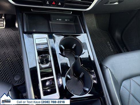 Used 2024 Volkswagen Atlas Cross Sport SEL Premium R-Line image 31