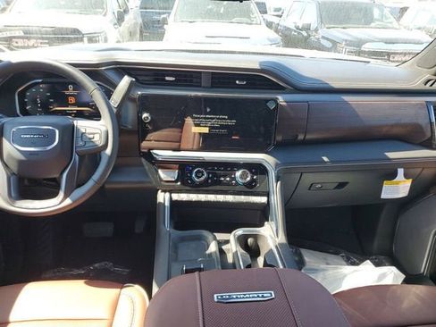 New 2026 GMC Sierra 3500 Denali Ultimate AWD/4WD image 15