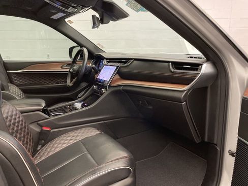 Certified 2021 Jeep Grand Cherokee L Summit w/ Advanced Protech Group IV image 31