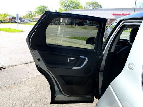 Used 2015 Land Rover Discovery Sport HSE Luxury image 34