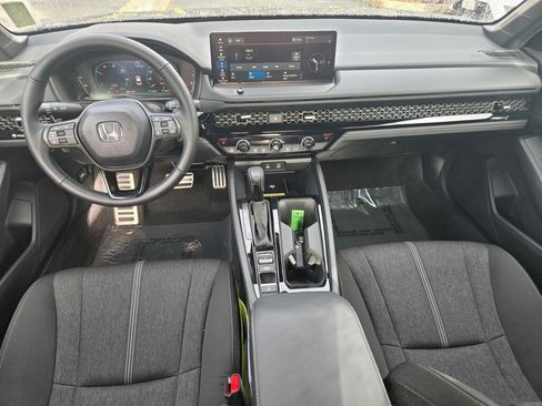 Used 2025 Honda Accord Sport image 10