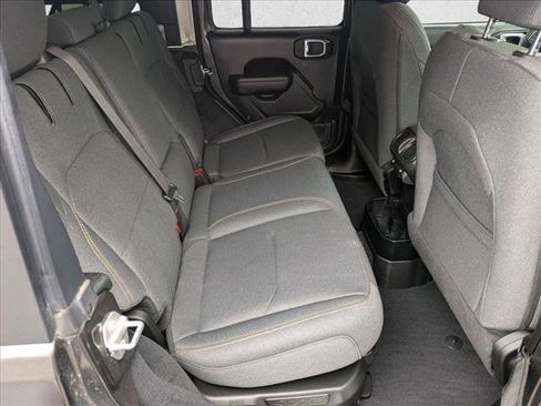 Used 2024 Jeep Wrangler Unlimited AWD/4WD image 18