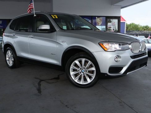 Used 2017 BMW X3 xDrive28i AWD/4WD image 3