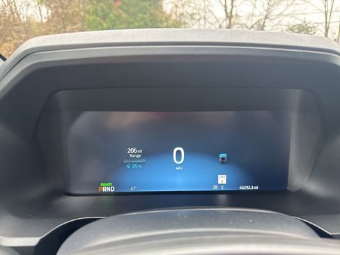 Used 2022 Ford F150 Lightning Lariat image 19