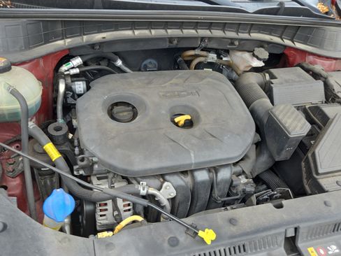 Used 2020 Hyundai Tucson Value FWD image 17