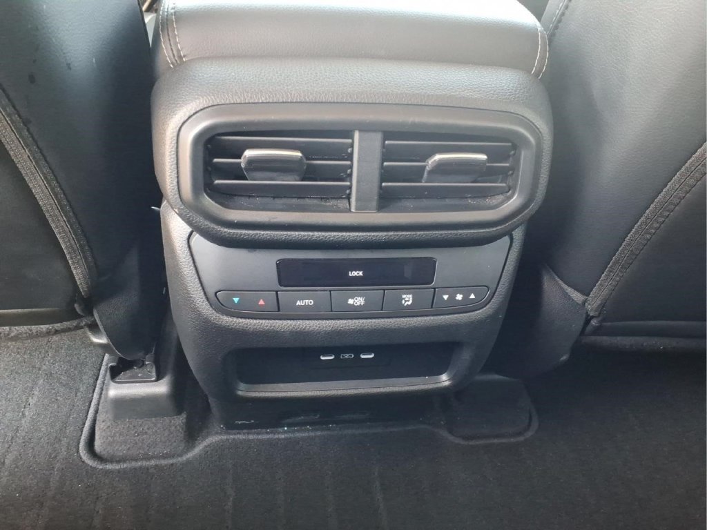 Used 2025 Honda Pilot EX-L image 16