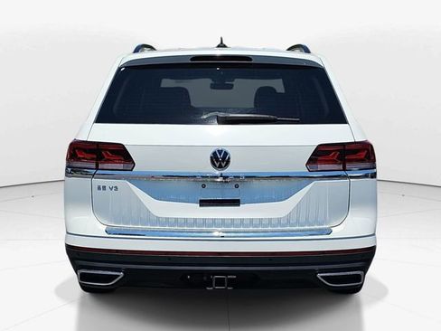 Used 2023 Volkswagen Atlas SE w/ Panoramic Sunroof Package FWD image 4