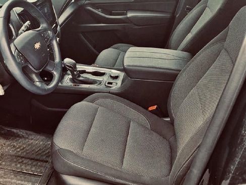 Used 2023 Chevrolet Traverse LT image 8