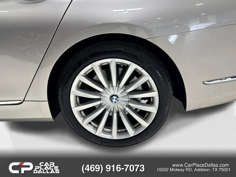 Used 2022 BMW 740i w/ Luxury Rear Seating Package RWD image 45
