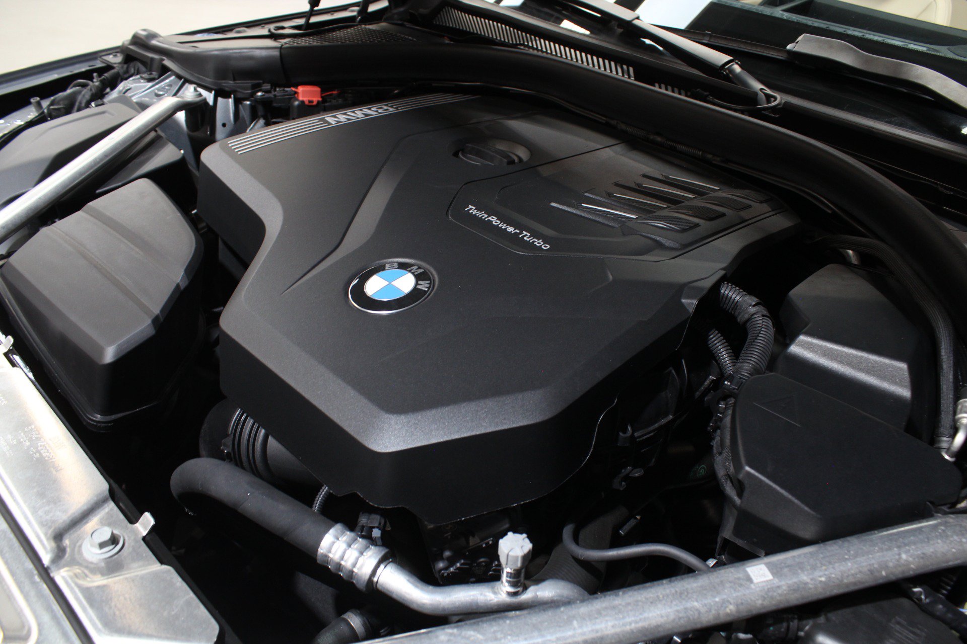 Used 2024 BMW 430i Convertible w/ Premium Package RWD image 28