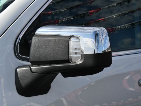 Used 2024 GMC Sierra 1500 SLT image 14