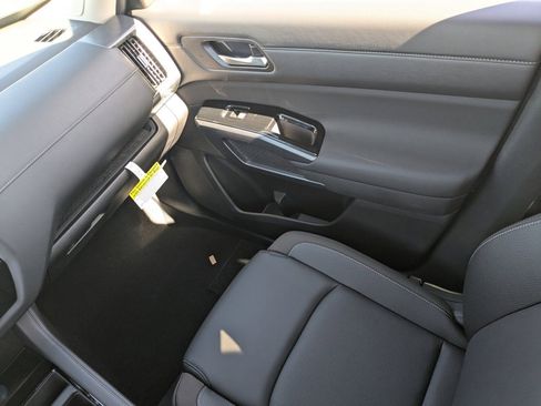 New 2026 Nissan Pathfinder SL image 23