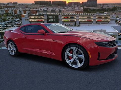 Used 2022 Chevrolet Camaro LT RWD image 1
