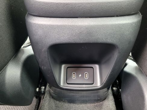 New 2025 Hyundai Elantra SEL image 13