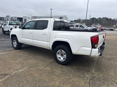 Used 2021 Toyota Tacoma SR image 4