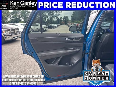 Used 2025 Volkswagen Atlas Cross Sport SEL R-Line AWD/4WD image 22