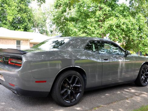 Used 2019 Dodge Challenger SXT w/ Blacktop Package RWD image 6