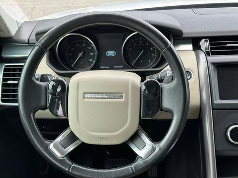 Used 2020 Land Rover Discovery Landmark AWD/4WD image 20