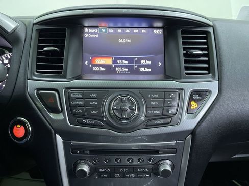 Used 2019 Nissan Pathfinder SL image 21
