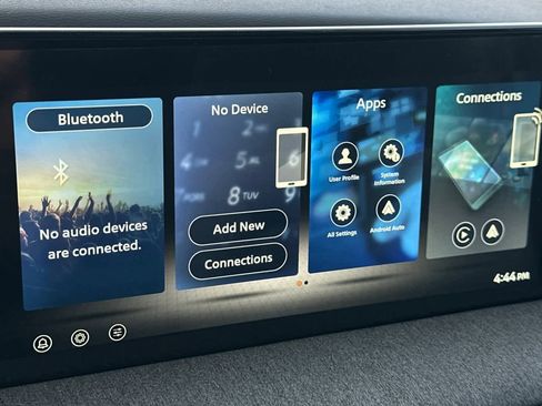 New 2026 Nissan Kicks SV image 18