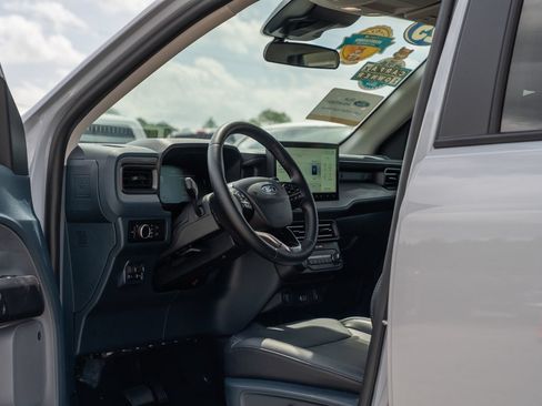 Certified 2025 Ford Maverick Lariat w/ Black Appearance Package AWD/4WD image 20