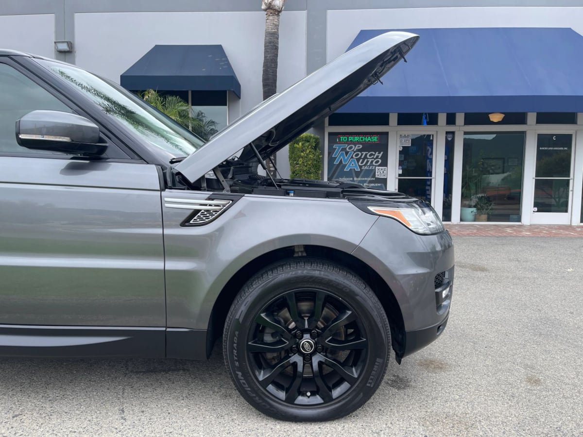 Used 2014 Land Rover Range Rover Sport HSE AWD/4WD image 35