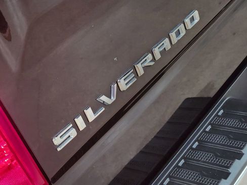 Used 2021 Chevrolet Silverado 1500 LT RWD image 25