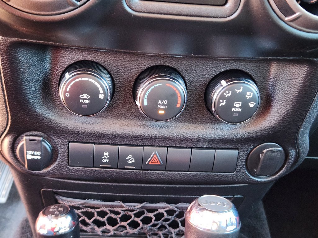 Used 2017 Jeep Wrangler Sport AWD/4WD image 19