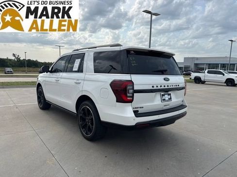 Used 2023 Ford Expedition Limited AWD/4WD image 4