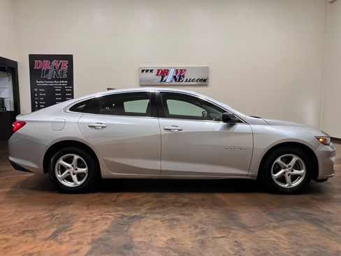 Used 2018 Chevrolet Malibu LS FWD image 10