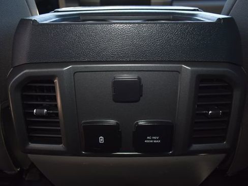 Used 2022 Ford F350 XLT w/ XLT Premium Package AWD/4WD image 40