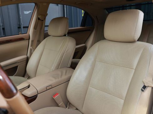 Used 2013 Mercedes-Benz S 550 w/ Sport Pkg image 8