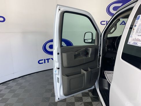 Used 2023 Chevrolet Express 3500 LS RWD image 12