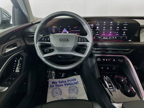 Used 2025 Audi Q5 Premium Plus w/ Premium Plus image 22