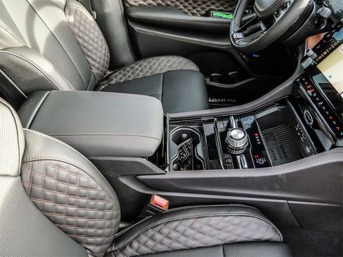 New 2026 Jeep Grand Cherokee Summit image 20