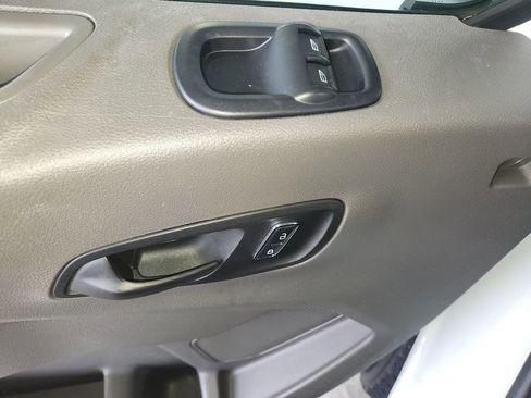 Used 2022 Ford Transit 350 DRW RWD image 31