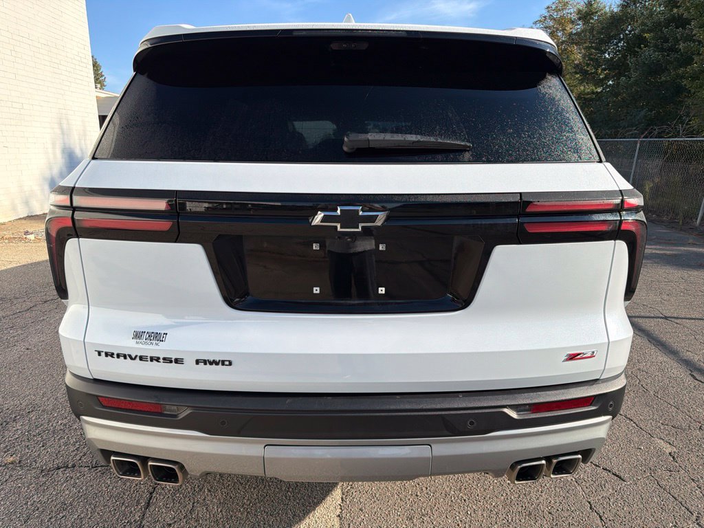 Used 2026 Chevrolet Traverse Z71 w/ Enhanced Driving Package AWD/4WD image 6