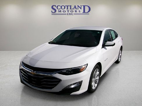Used 2025 Chevrolet Malibu LT image 1