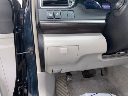 Used 2015 Toyota Camry XLE w/ Moonroof Package image 27