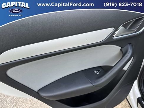 Used 2018 Audi Q3 2.0T Premium FWD image 17