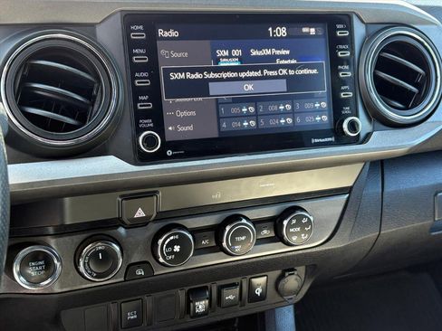 Used 2020 Toyota Tacoma TRD Sport image 10