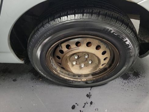 Used 2007 Toyota Corolla LE image 10