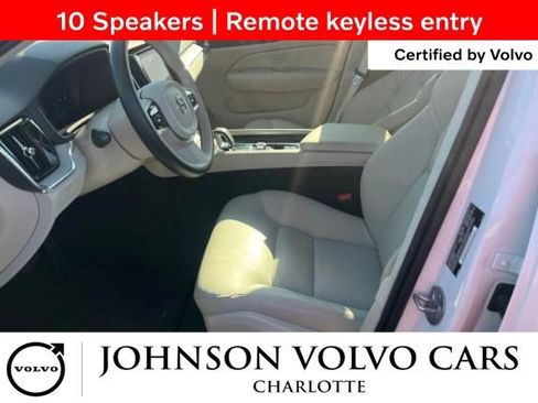 Used 2025 Volvo V60 B5 Cross Country Plus image 4