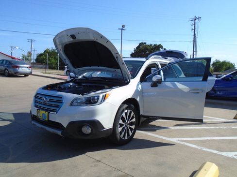 Used 2017 Subaru Outback 3.6R Limited AWD/4WD image 26