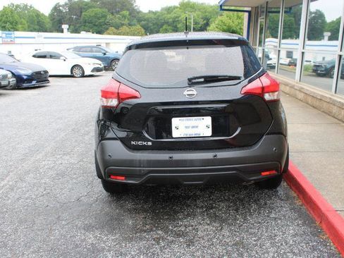 Used 2020 Nissan Kicks S FWD image 5