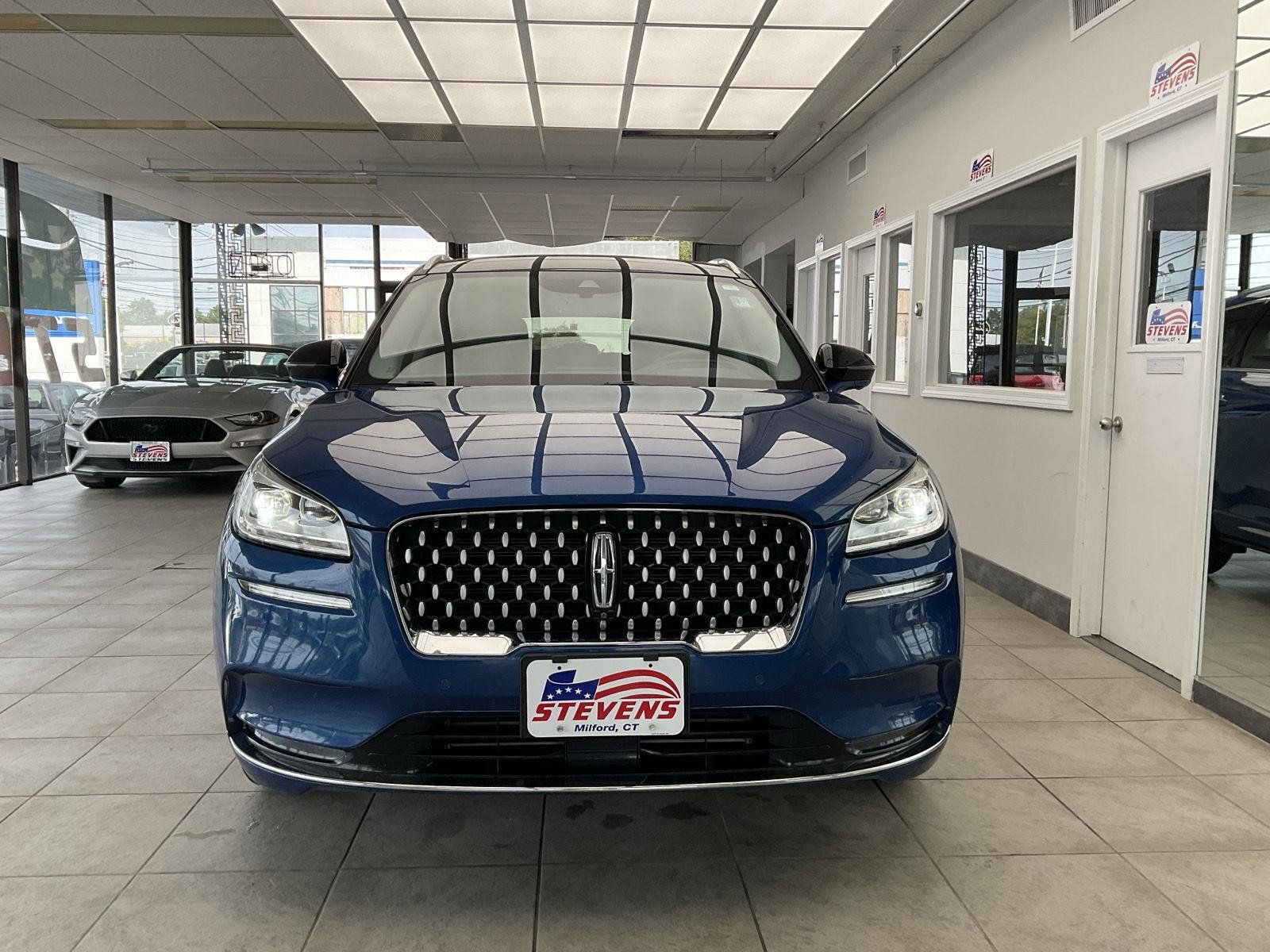 Used 2020 Lincoln Corsair Reserve w/ Equipment Group 201A AWD/4WD image 2