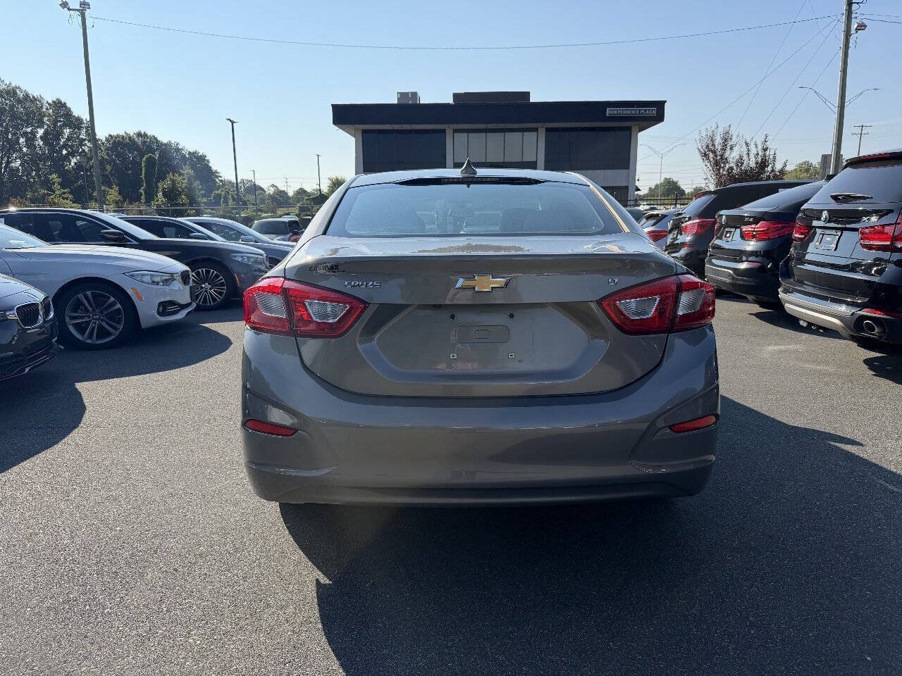 Used 2019 Chevrolet Cruze LT FWD image 5