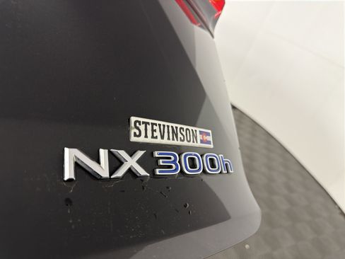 Used 2018 Lexus NX 300h AWD w/ Premium Package image 22