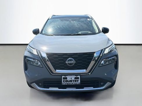 Used 2022 Nissan Rogue Platinum w/ Head-Up Display Package AWD/4WD image 2